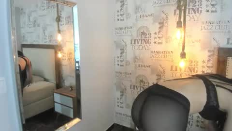 Snapshot of marie_tapner chatting on November 27, 12:40 pm MARIE online show from November 27, 12:40 pm