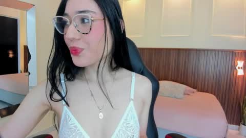 MARIE  online show from April 17, 12:30 pm