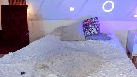 Maria  online show from March 24, 3:17 pm