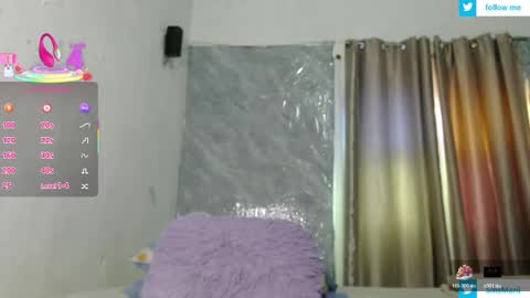 Snapshot of mariel_sins21 chatting on May 22, 4:45 pm Mariie online show from May 22, 4:45 pm