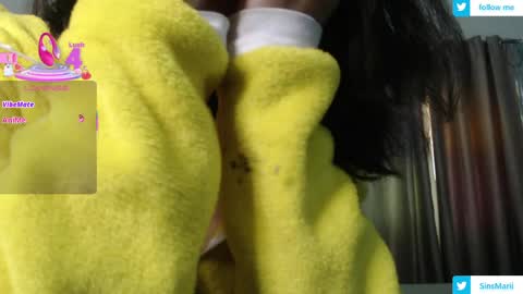 Snapshot of mariel_sins21 chatting on May 23, 5:39 pm Mariie online show from May 23, 5:39 pm