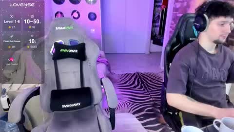 Snapshot of mariella__adams chatting on February 18, 6:48 pm Maria online show from February 18, 6:48 pm