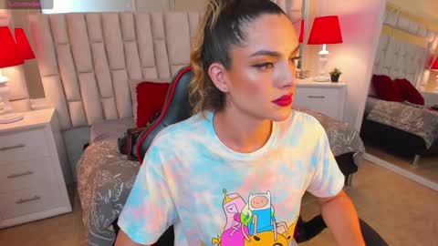 mariiahneedles online show from February 6, 1:38 am