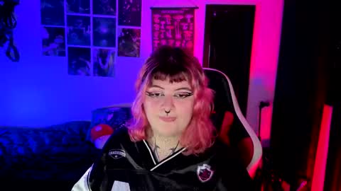 Snapshot of mariiana_velezz chatting on January 19, 10:08 am mariiana_velezz online show from January 19, 10:08 am