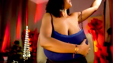 Snapshot of mariicha chatting on October 12, 9:47 pm Nikita - Scroll down and read my bio please. New Pictures in Bio online show from October 12, 9:47 pm