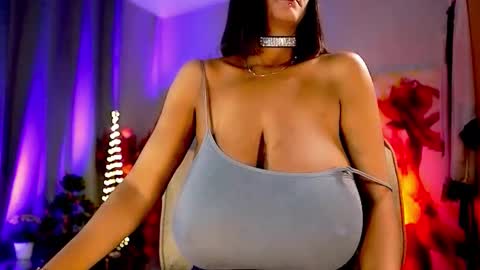 Nikita - Scroll down and read my bio please. New Pictures in Bio online show from November 15, 7:05 am