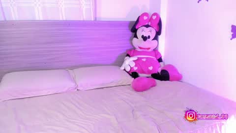 Snapshot of marijaneh chatting on December 12, 7:52 am Luna Dulk online show from December 12, 7:52 am