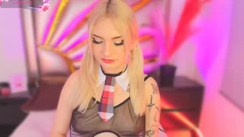 Mariluu  online show from March 14, 2:33 pm