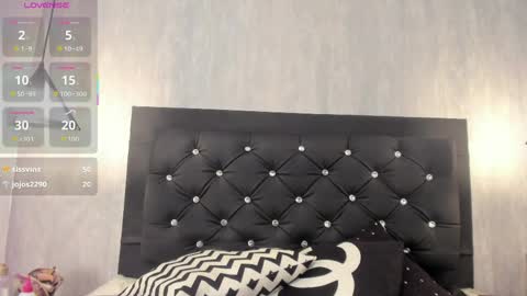 Marilyn  online show from April 1, 1:41 pm