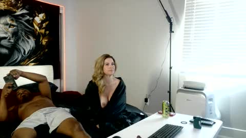 Snapshot of marilynmidas chatting on July 8, 2:21 pm marilynmidas online show from July 8, 2:21 pm