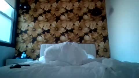 Snapshot of marilynmidas chatting on July 24, 12:19 am marilynmidas online show from July 24, 12:19 am