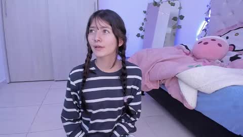 Snapshot of marin_kitoko chatting on December 6, 3:33 pm Marin kitoko online show from December 6, 3:33 pm