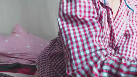 FOREVER YOURS online show from January 12, 4:42 am