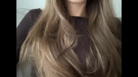 Snapshot of marinalovenow chatting on March 1, 8:23 am Marina online show from March 1, 8:23 am