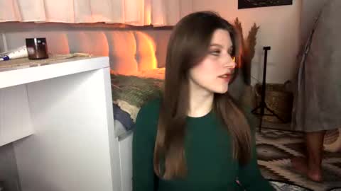 Snapshot of marinaxmonroe chatting on October 22, 5:34 pm MarinaxMonroe online show from October 22, 5:34 pm