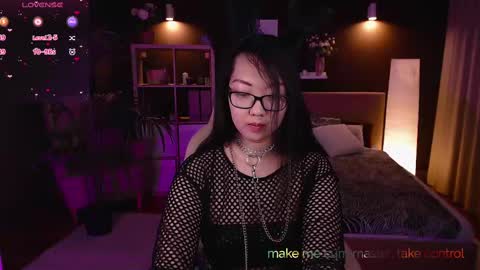 Marine  online show from March 4, 5:24 pm