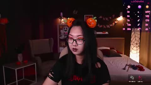 Marine  online show from October 26, 2:01 pm