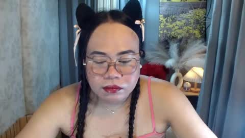 LEAH online show from June 30, 7:42 am