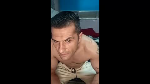 Snapshot of marius_23 chatting on April 12, 10:09 am marius_23 online show from April 12, 10:09 am