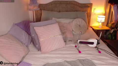 marivimichel_s online show from May 12, 11:13 pm