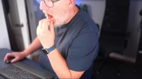 Snapshot of mark1963sub chatting on September 16, 2:07 pm Mark online show from September 16, 2:07 pm