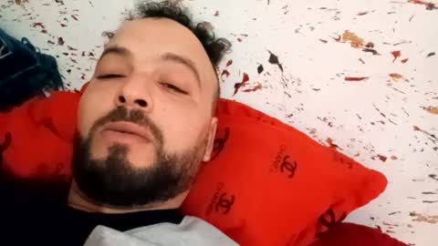 Snapshot of mark1ar chatting on December 18, 12:10 am mark1ar online show from December 18, 12:10 am