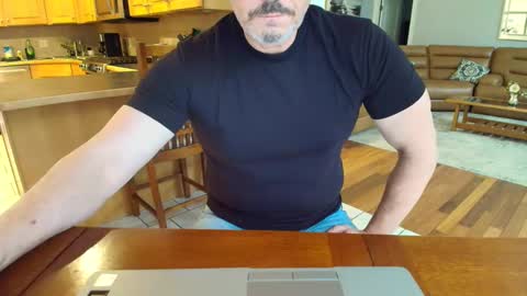 Snapshot of mark48130 chatting on February 27, 8:42 pm Mark online show from February 27, 8:42 pm