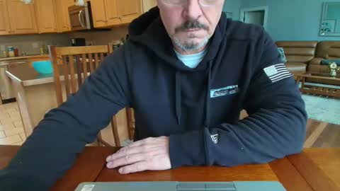 Snapshot of mark48130 chatting on March 2, 3:16 pm Mark online show from March 2, 3:16 pm