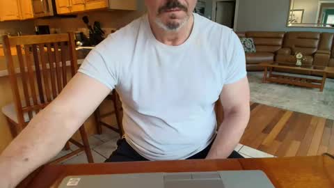 Snapshot of mark48130 chatting on March 5, 1:06 pm Mark online show from March 5, 1:06 pm