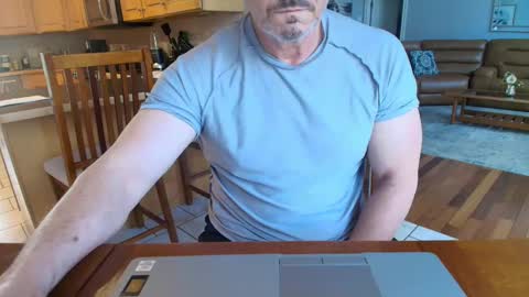 Snapshot of mark48130 chatting on March 6, 9:09 pm Mark online show from March 6, 9:09 pm