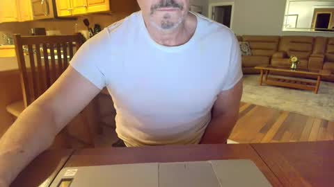 Snapshot of mark48130 chatting on March 10, 10:48 am Mark online show from March 10, 10:48 am