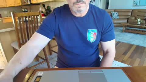 Snapshot of mark48130 chatting on March 10, 10:02 pm Mark online show from March 10, 10:02 pm