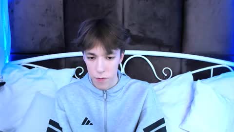 Mark online show from November 15, 2:57 pm