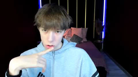 Mark online show from February 15, 2:36 pm