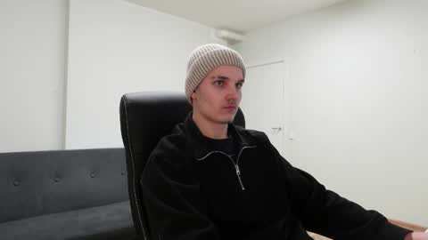 MARK KARSON online show from January 10, 7:48 pm