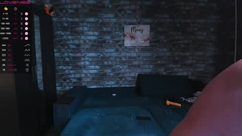 Mark online show from March 31, 1:55 pm