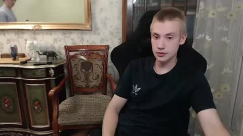 mark_wing online show from August 3, 10:24 pm