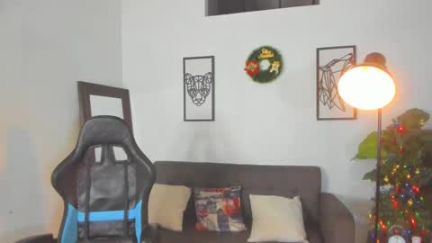 mark_x23 online show from December 21, 1:35 am