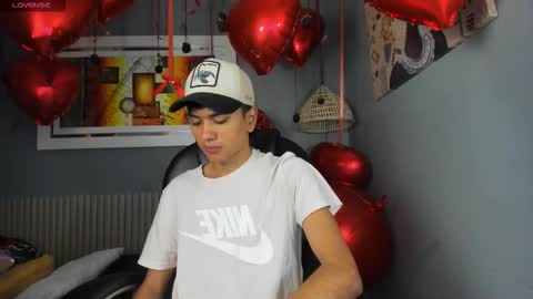 markbowie online show from February 20, 1:44 pm