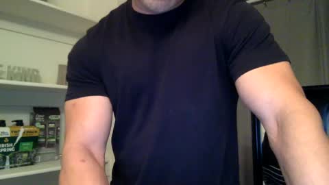 markk702 online show from December 2, 5:37 am