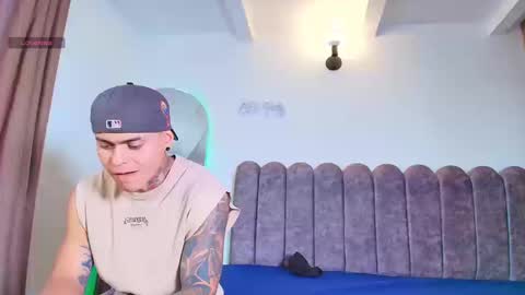 Sebastian online show from October 31, 9:05 pm