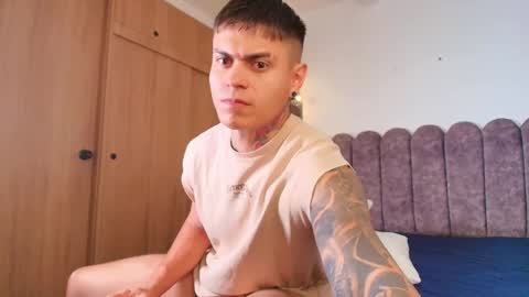 Sebastian online show from December 3, 9:02 pm