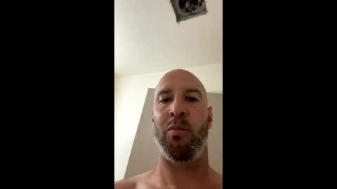 Snapshot of markopolo105 chatting on April 16, 12:55 am markopolo105 online show from April 16, 12:55 am