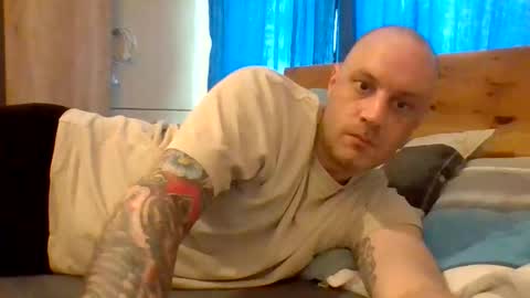 markus_7 online show from May 24, 1:49 pm