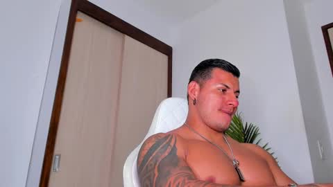 Snapshot of markus_blass chatting on February 15, 11:47 pm markus... Y online show from February 15, 11:47 pm