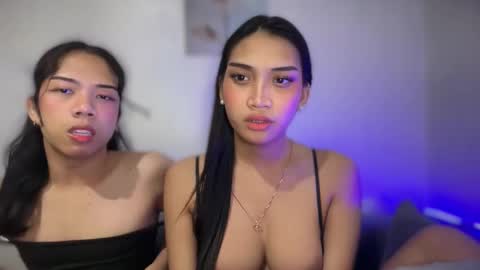 Snapshot of marky070602 chatting on November 24, 1:33 pm HugeMassiveCock online show from November 24, 1:33 pm