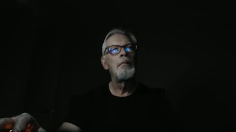 Snapshot of marky1954 chatting on February 5, 9:47 am markedman online show from February 5, 9:47 am