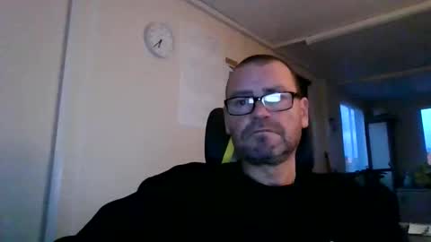 Snapshot of markyhowudoin chatting on November 1, 6:37 am markyhowudoin online show from November 1, 6:37 am