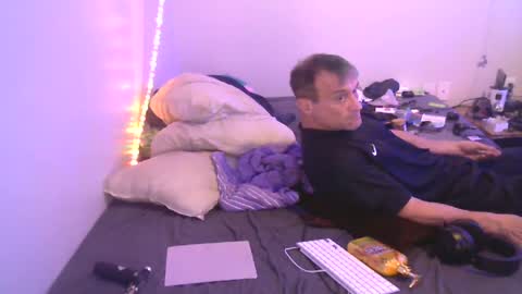 Snapshot of markymark101825061 chatting on January 9, 4:28 pm markymark101825061 online show from January 9, 4:28 pm