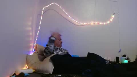 Snapshot of markymark101825061 chatting on February 1, 2:47 am markymark101825061 online show from February 1, 2:47 am